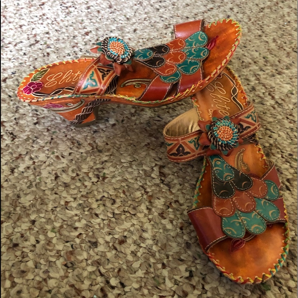 Elite sandals